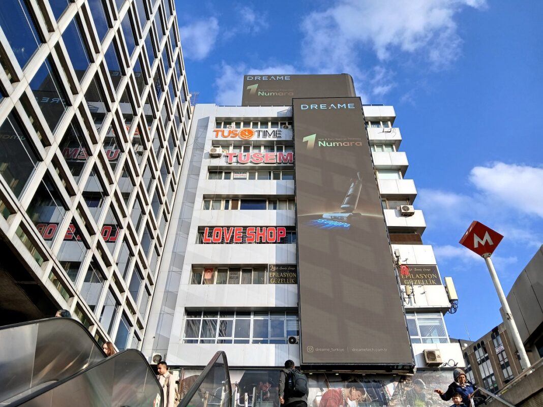 kızılay soysal pasajı love shop tabela sosya medya