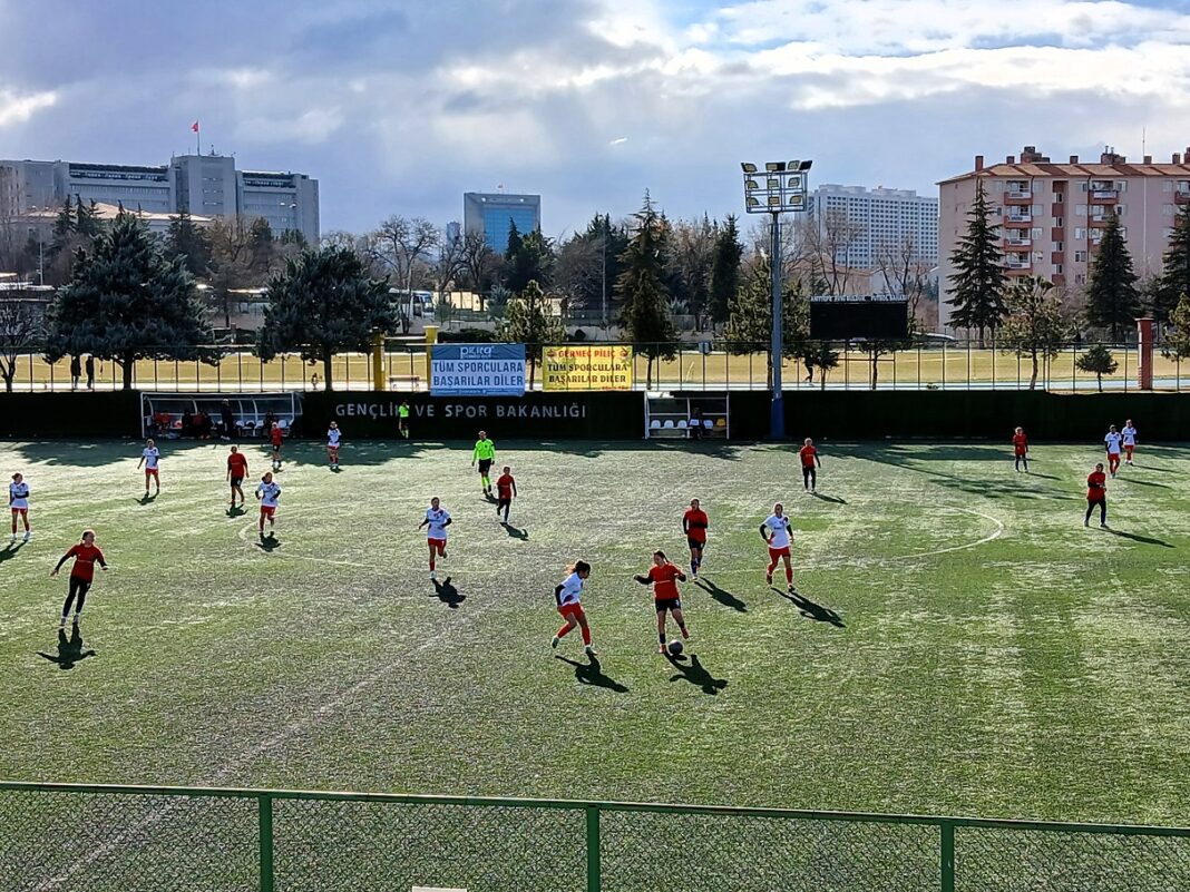 ABB Fomget Spor Kulübü U15 Kadın Futbol Takımı Referans Spor maç (1)