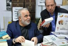 TDV Ramazan Kitap Fuarı’nda Burhan İşliyen okurlarıyla buluştu